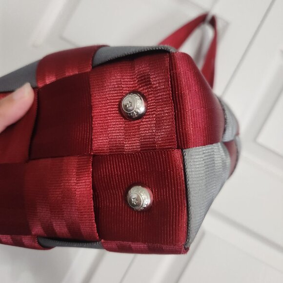 Harveys LTD Edition MADD Large Tote - red and grey - 170/250 - Picture 3 of 6